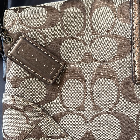 Coach purse 👜 - Picture 5 of 6
